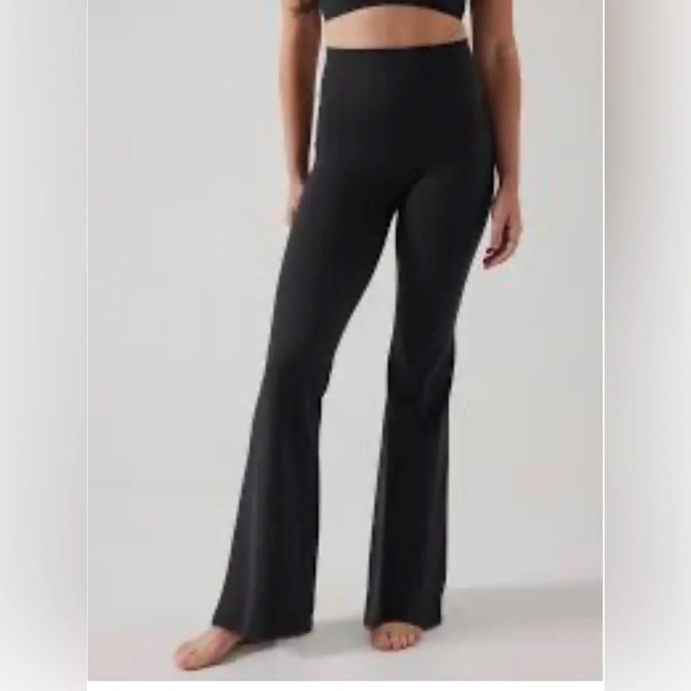 Athleta Salutation Stash Rib Flare - Picture 2 of 3